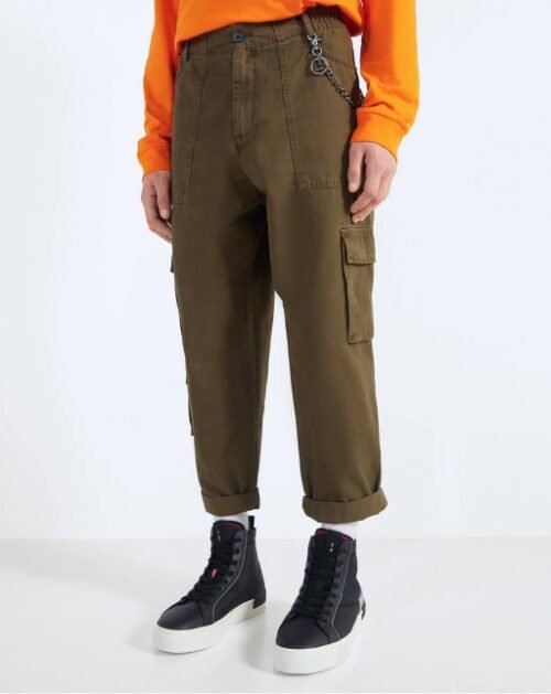 product-28-1 Cargo trousers with chain