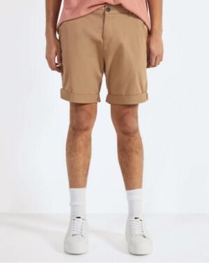 Belted Bermuda shorts