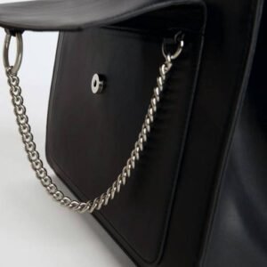 Tote bag with chain